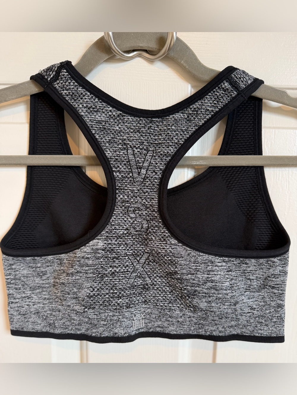 EUC Victoria Secret Sport Bra. Charcoal & Black. Stretchy Racer Back Size XS - Picture 2 of 3